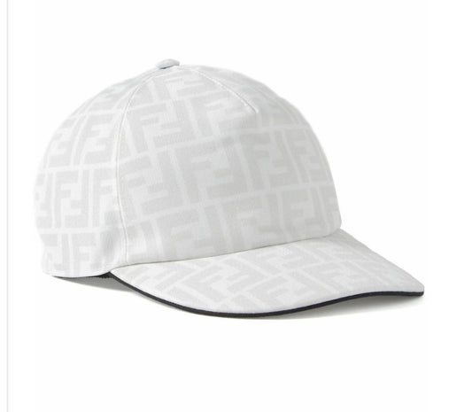 casquette-fendi
